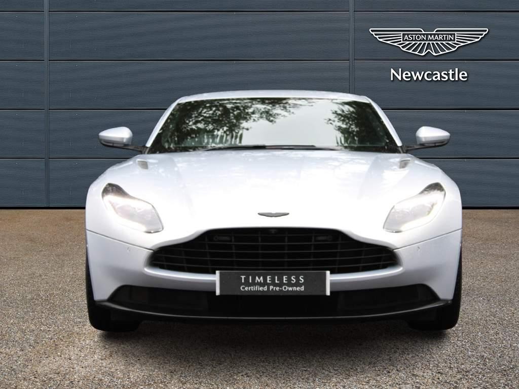 Aston Martin DB11 Image 7