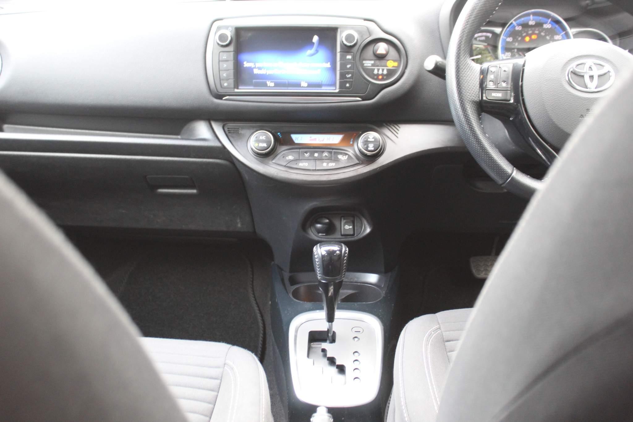 Toyota Yaris Image 19