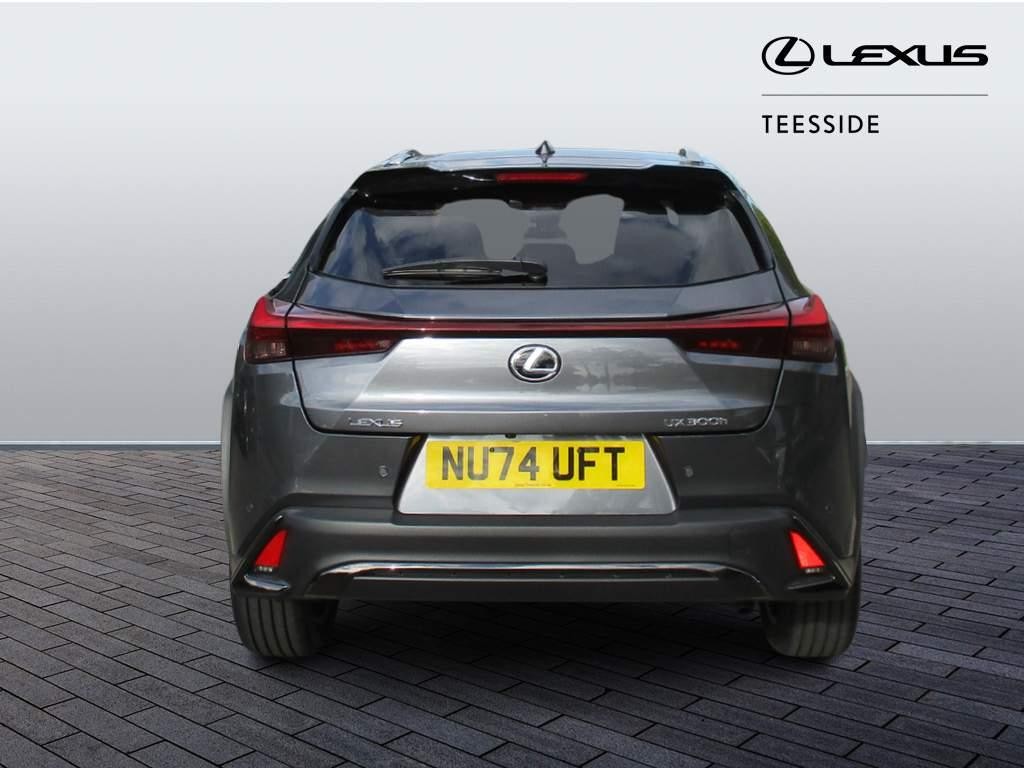 Lexus UX Image 6