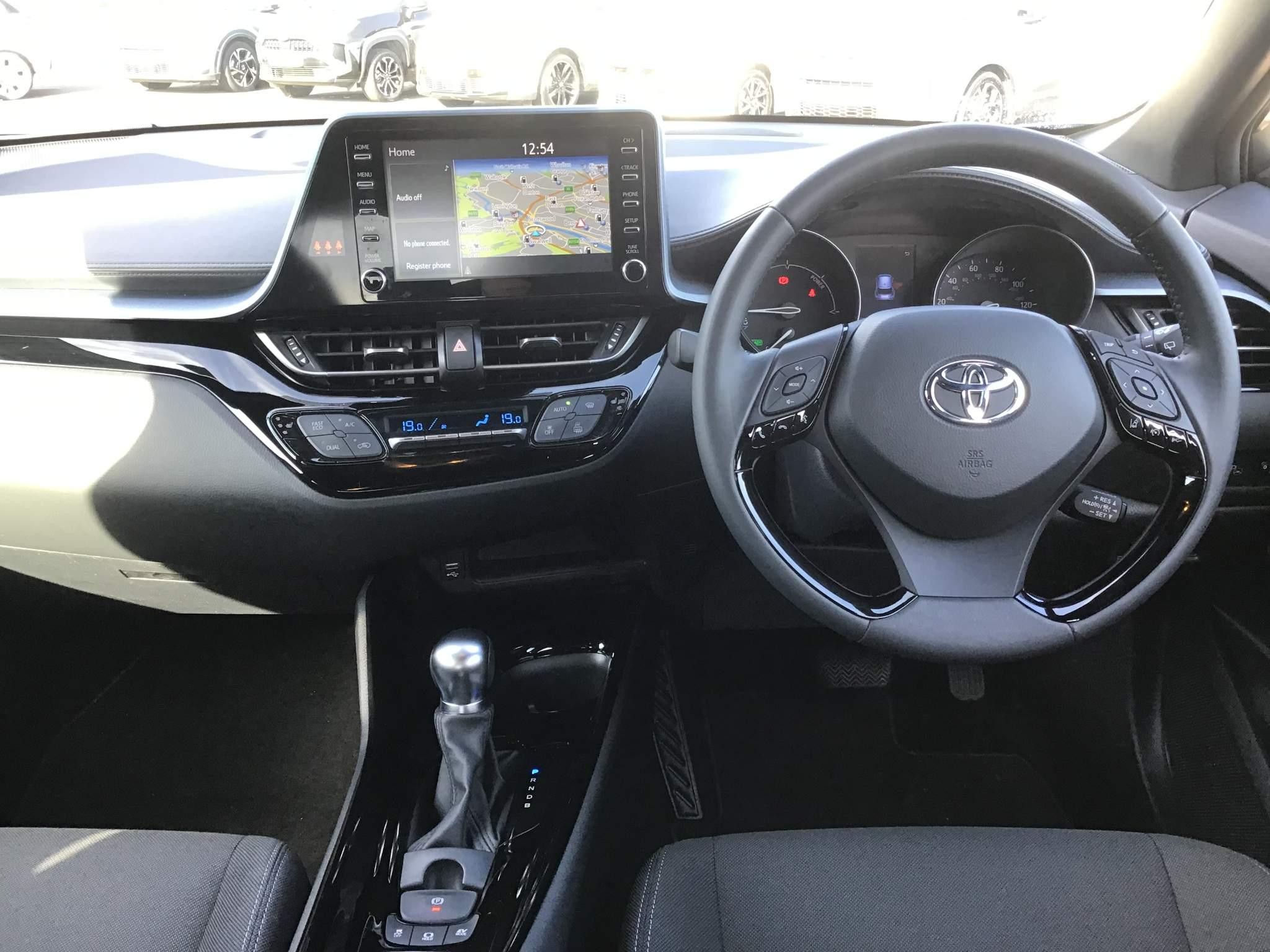 Toyota C-HR Image 14