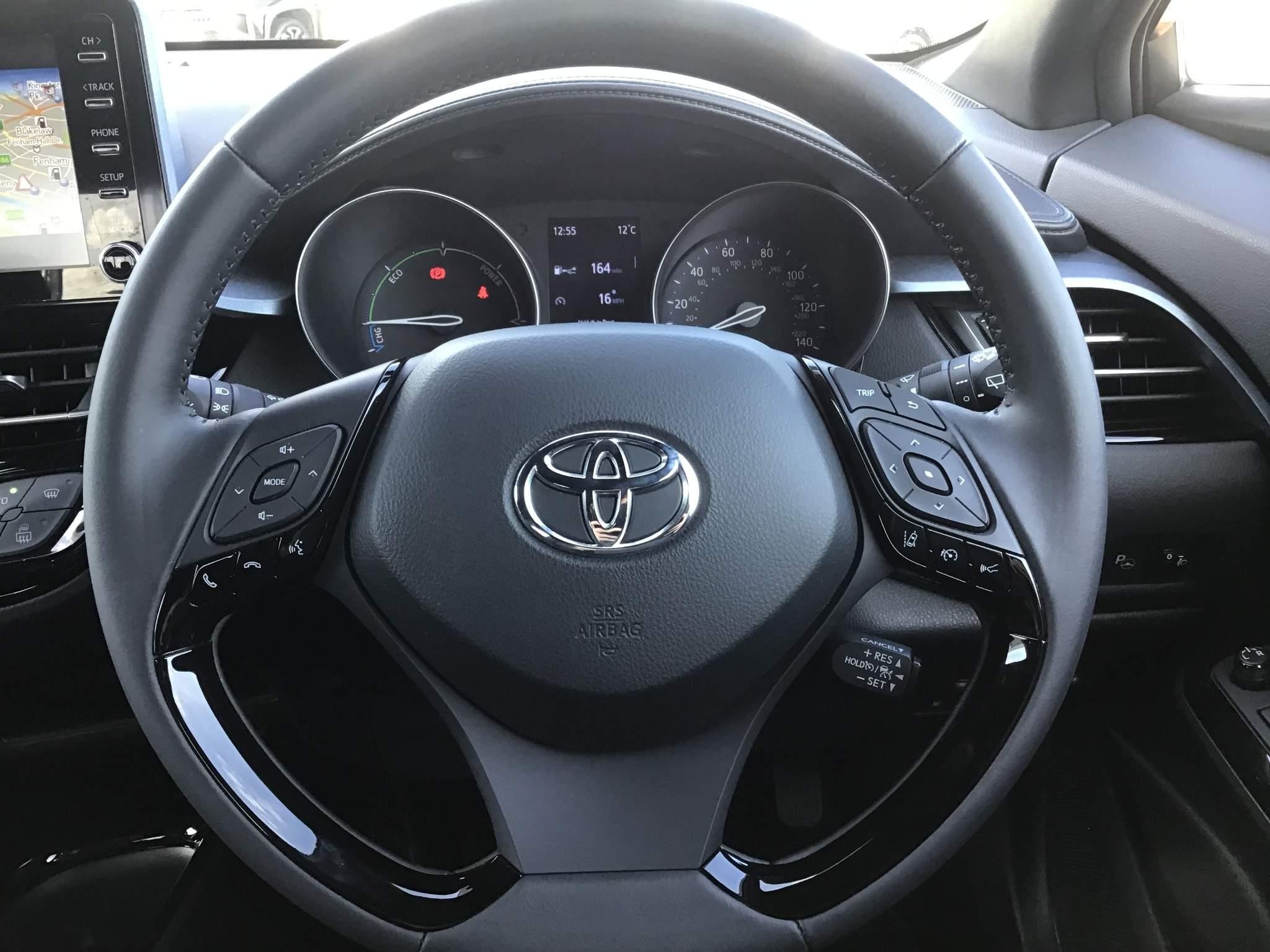 Toyota C-HR Image 18