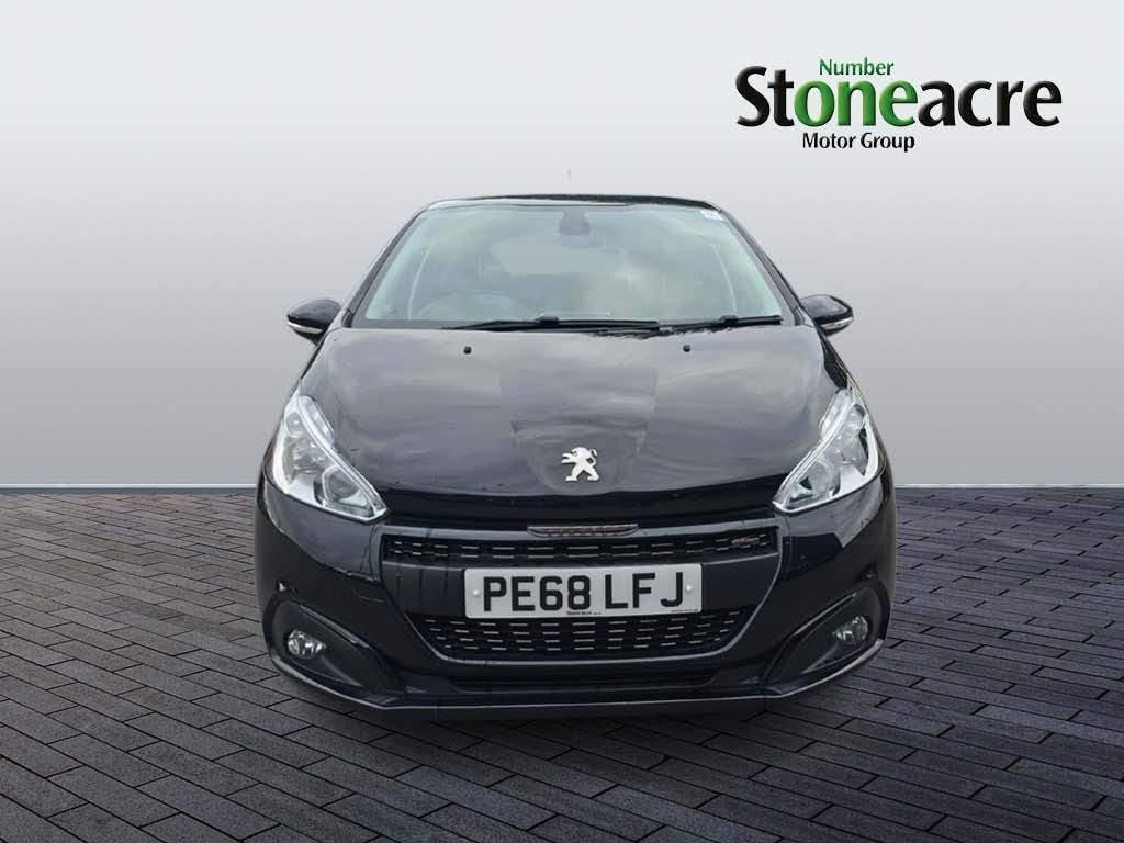 Peugeot 208 Image 8