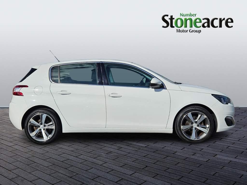 Peugeot 308 Image 2