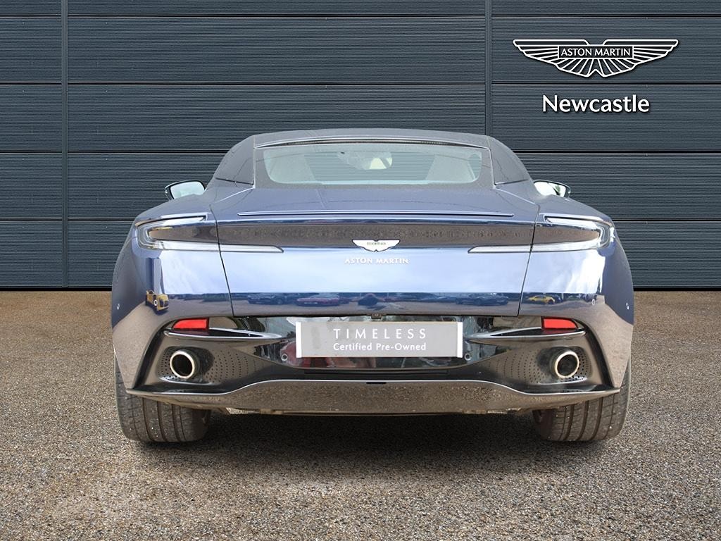 Aston Martin DB11 Image 14