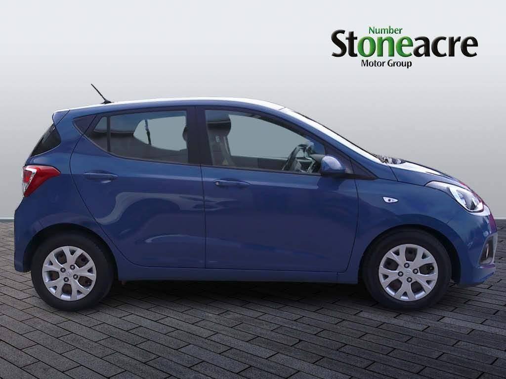 Hyundai i10 Image 2