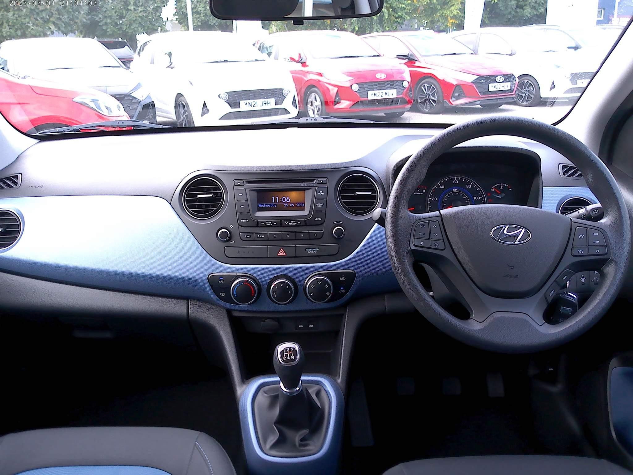 Hyundai i10 Image 15