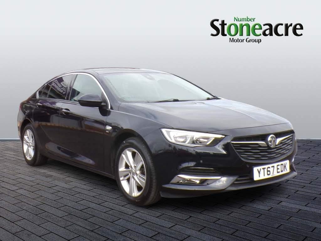 Vauxhall Insignia Image 1