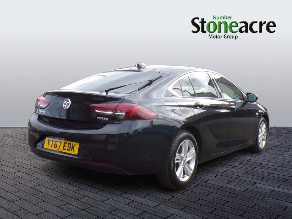 Vauxhall Insignia Image 3