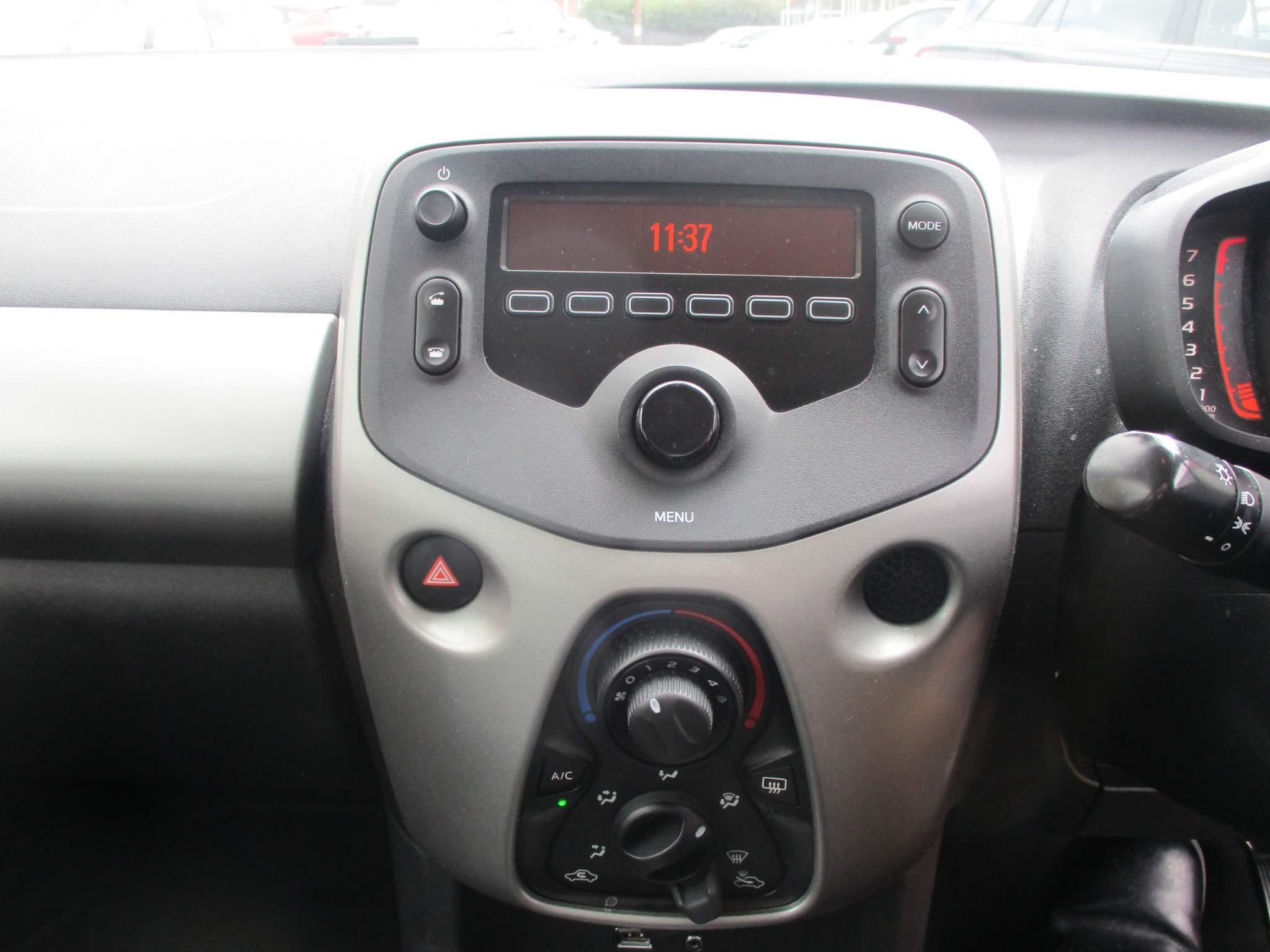 Toyota Aygo Image 17