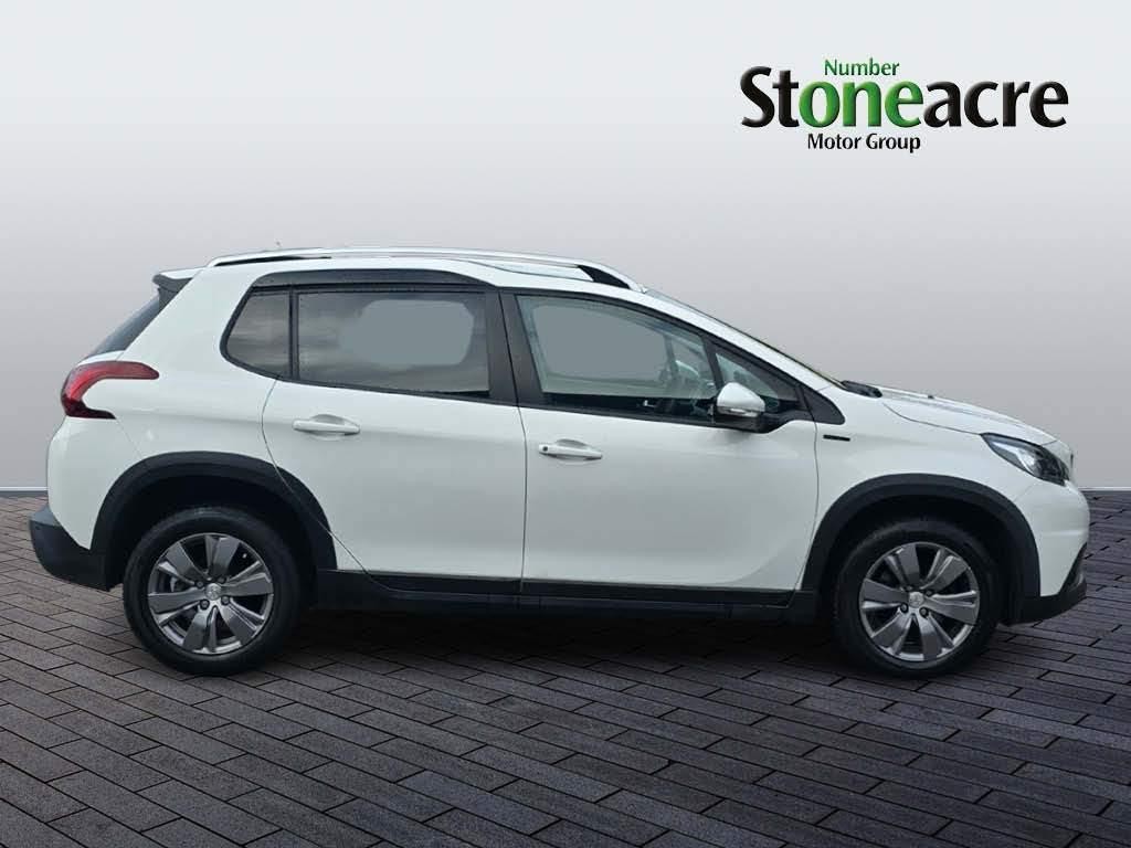 Peugeot 2008 Image 2