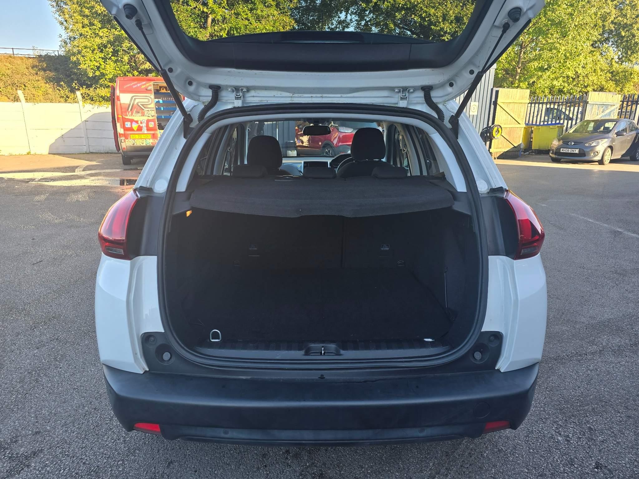 Peugeot 2008 Image 10