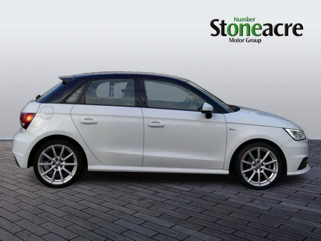 Audi A1 Image 2