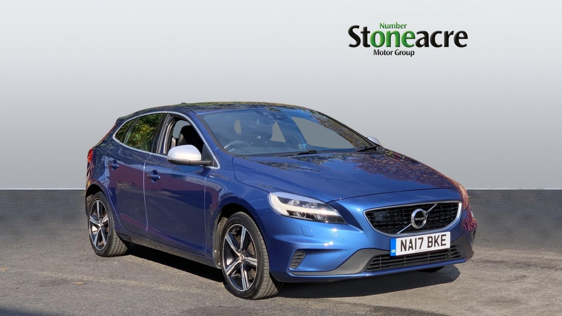 Volvo V40 Image 1