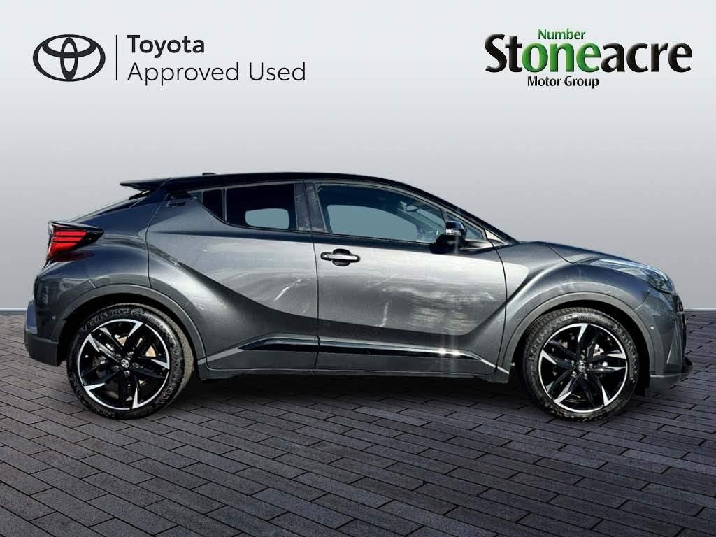 Toyota C-HR Image 4