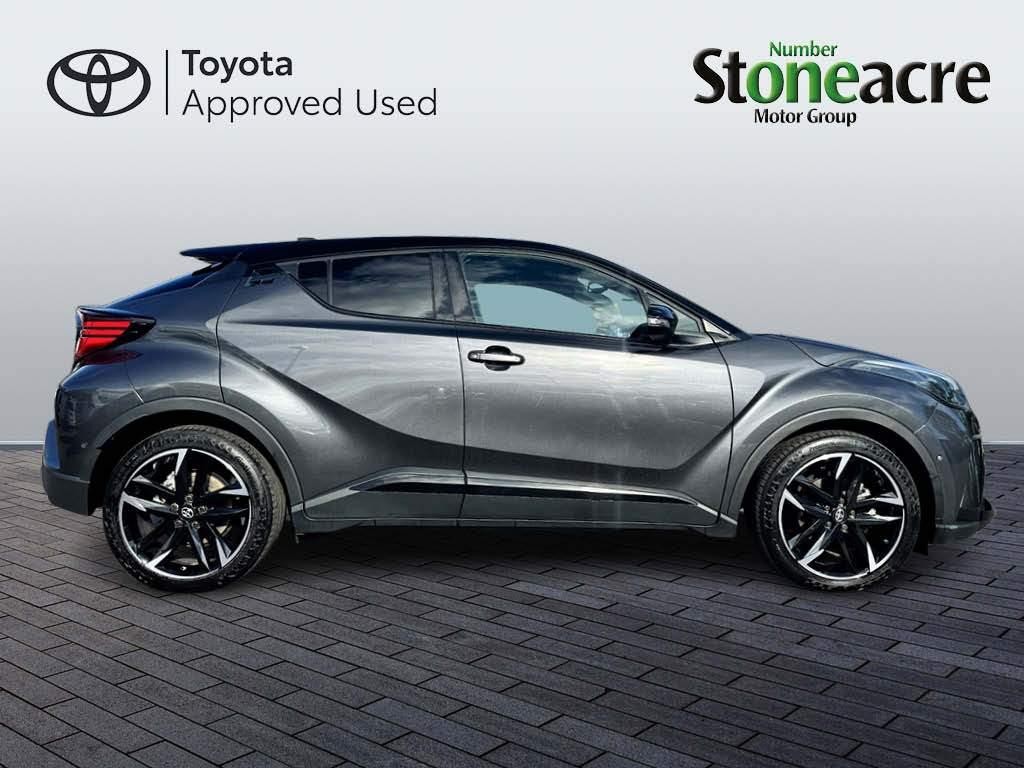 Toyota C-HR Image 4