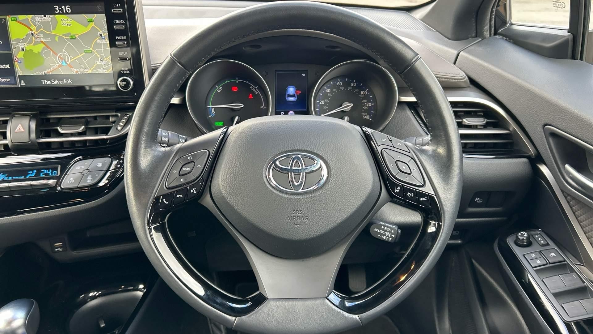 Toyota C-HR Image 12