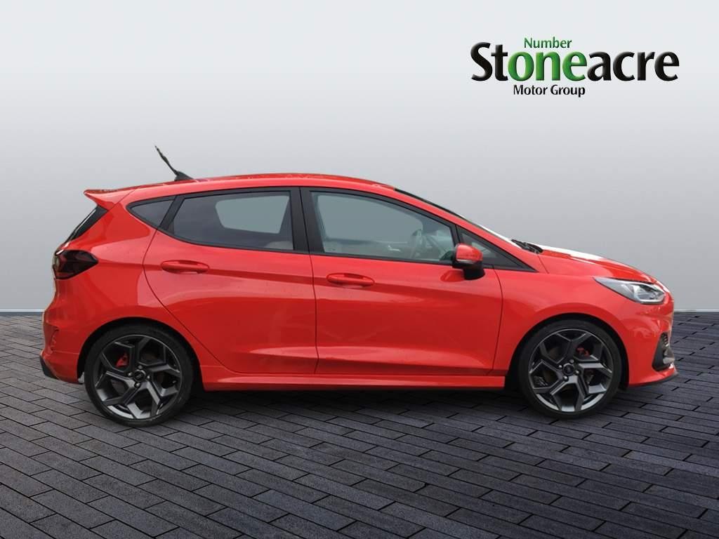 Ford Fiesta Image 2