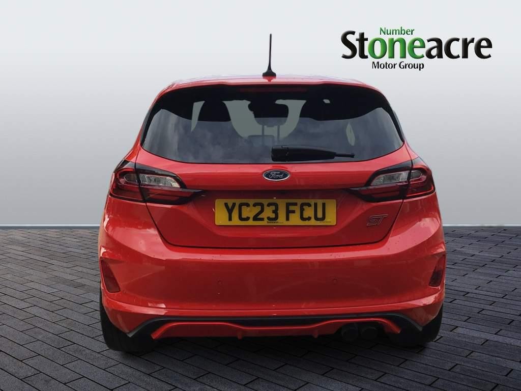 Ford Fiesta Image 4