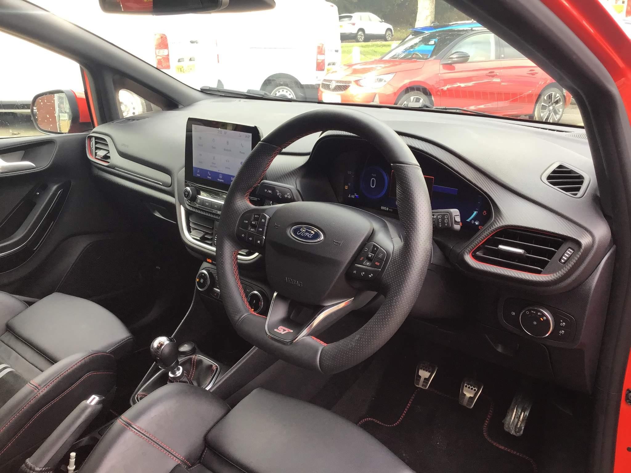 Ford Fiesta Image 11