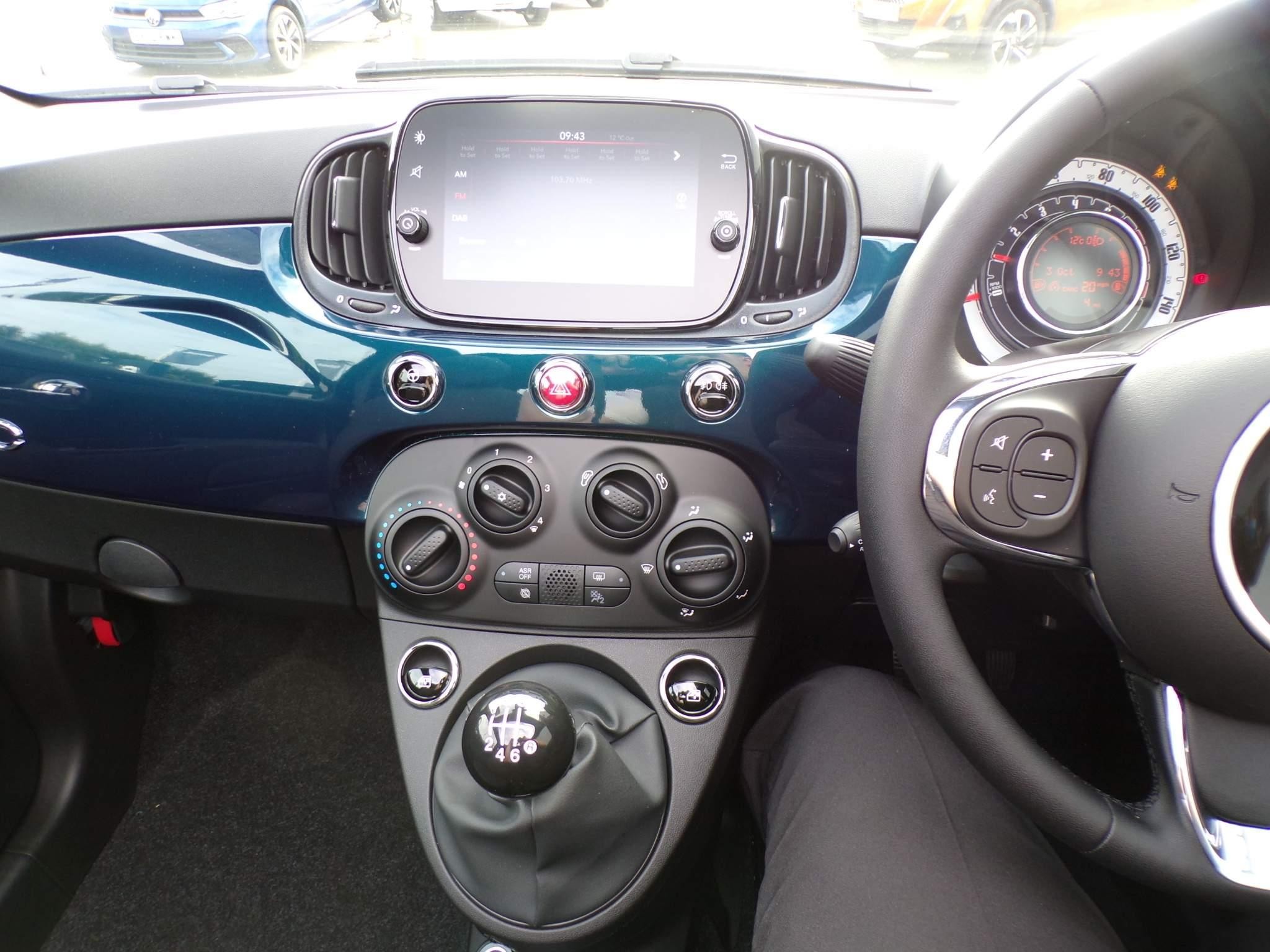 Fiat 500c Hybrid Image 19