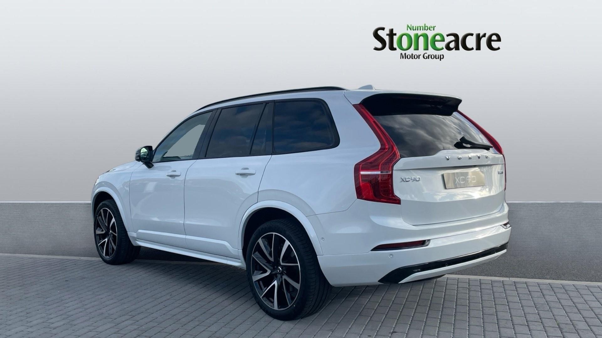 Volvo XC90 Image 2