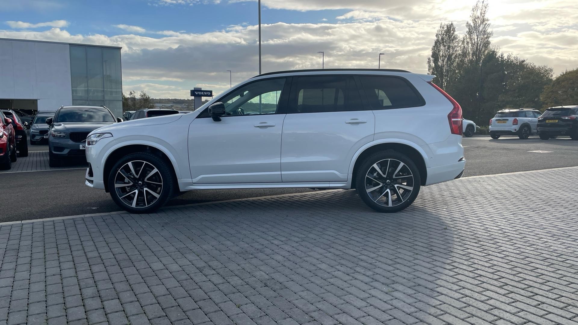 Volvo XC90 Image 8