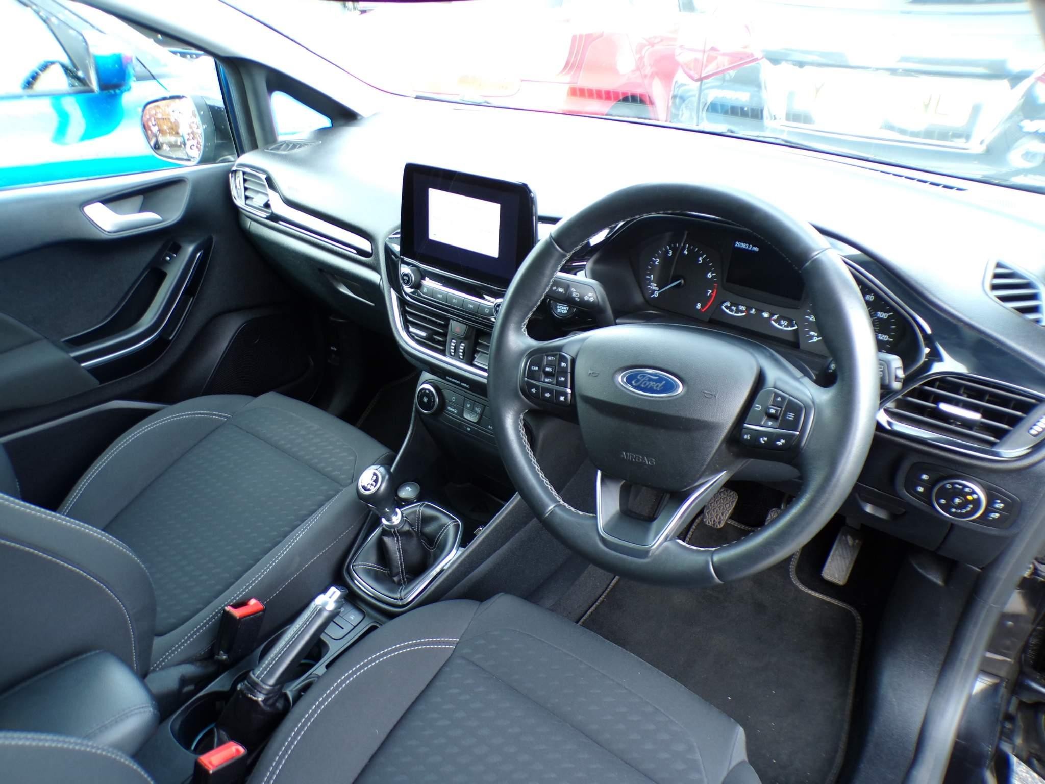 Ford Fiesta Image 9