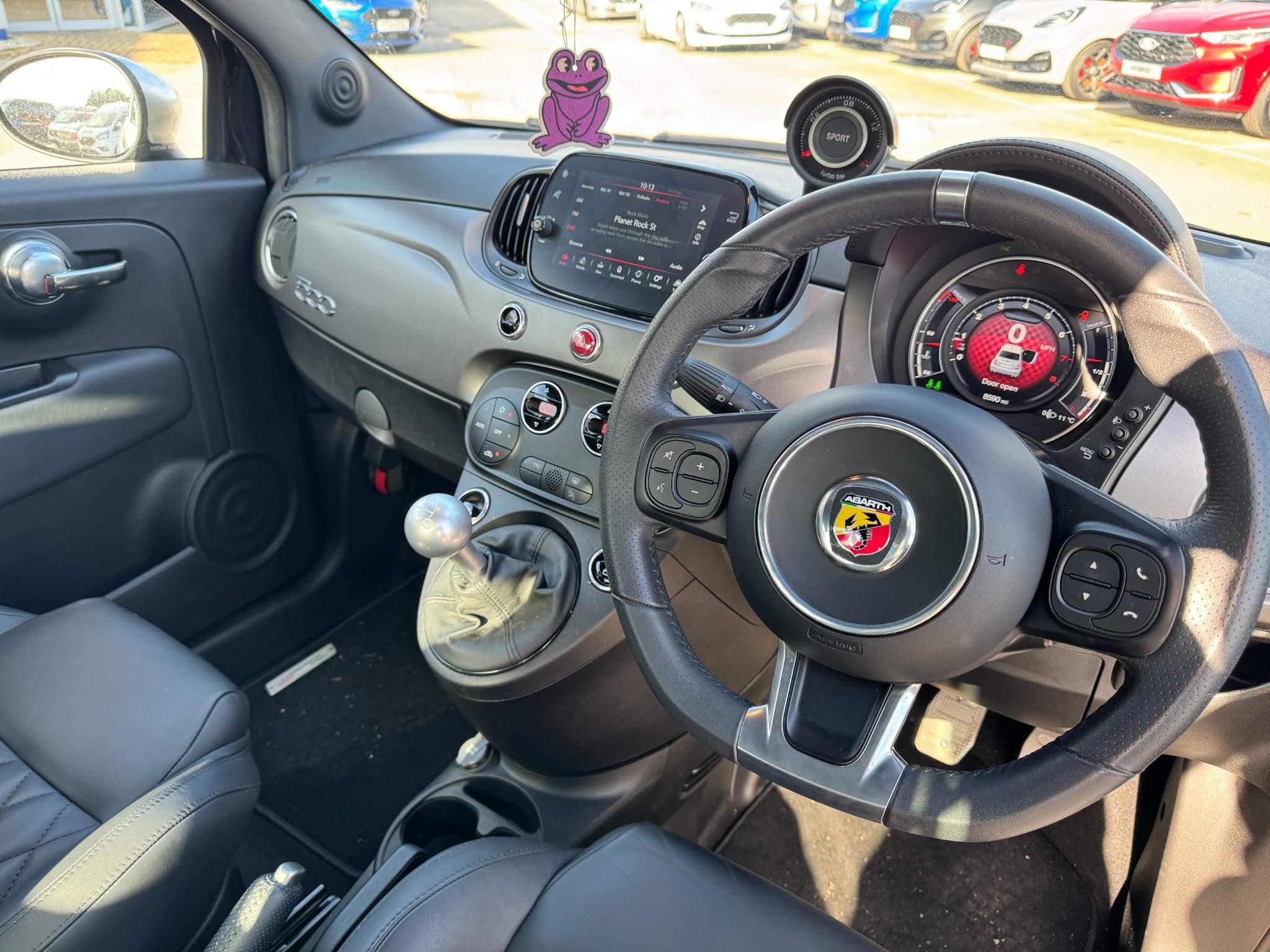 Abarth 595 Image 10