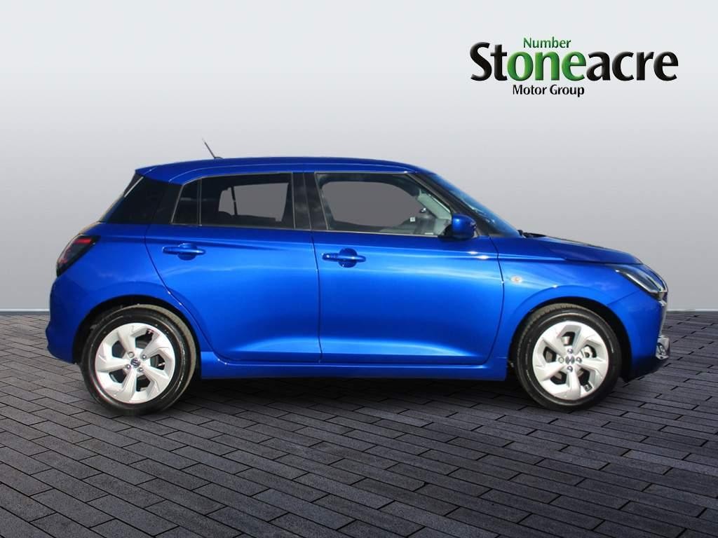 Suzuki Swift Image 2