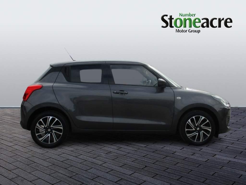 Suzuki Swift Image 2