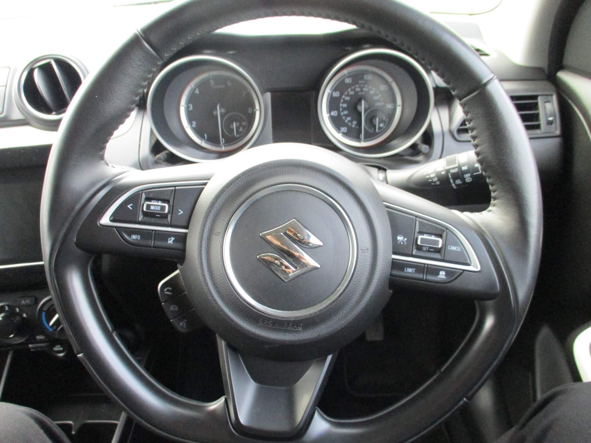 Suzuki Swift Image 24