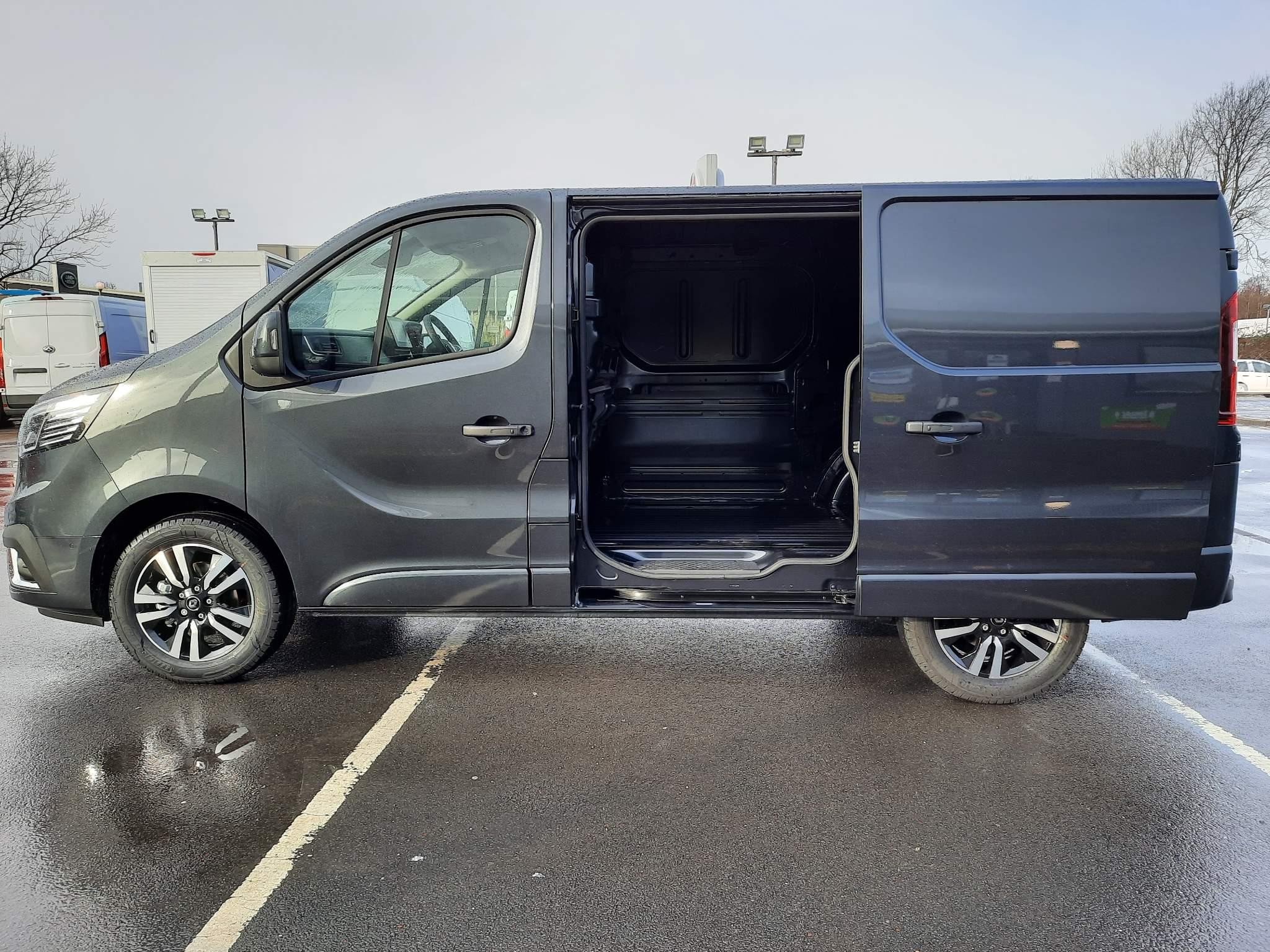 Renault Trafic Image 7