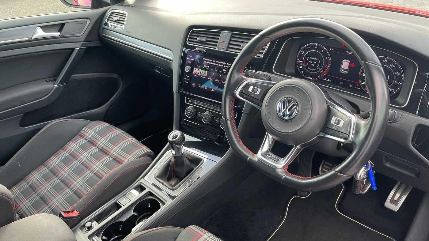 Volkswagen Golf Image 5