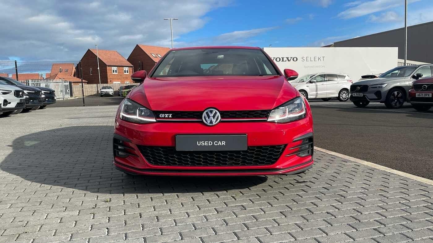 Volkswagen Golf Image 12