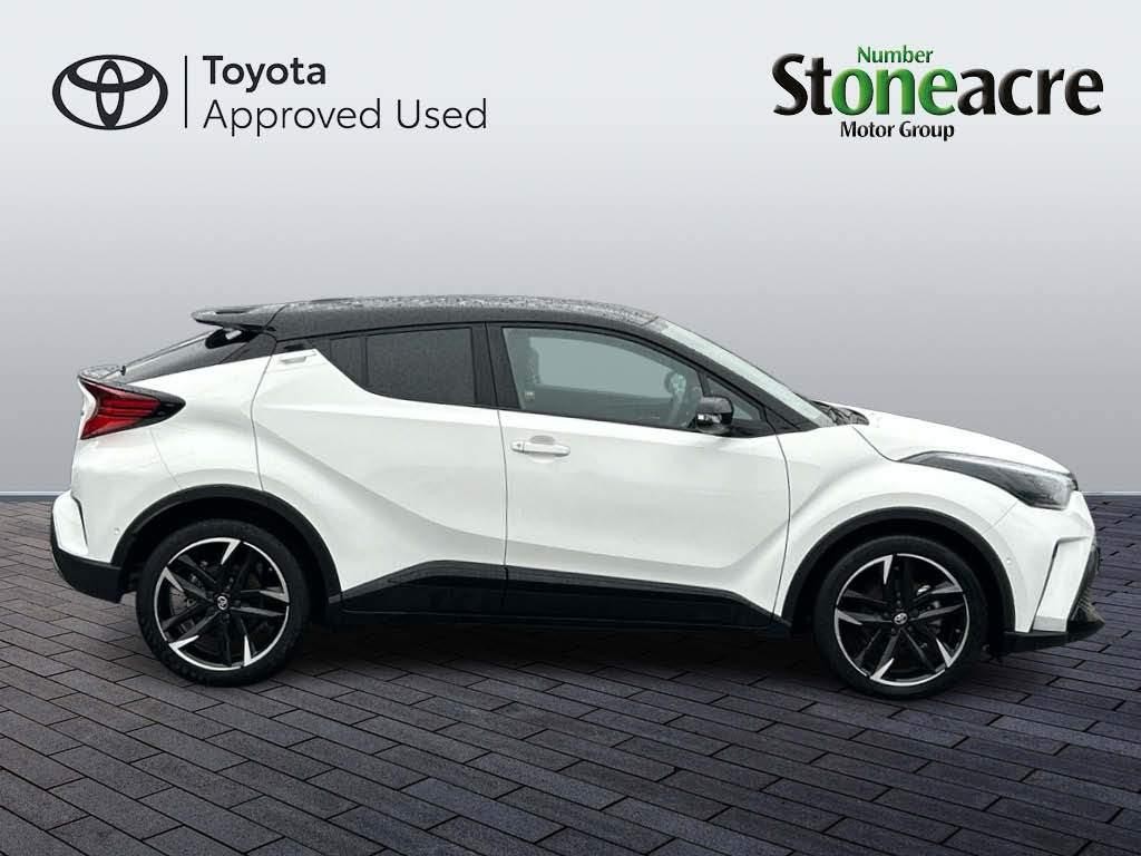 Toyota C-HR Image 2