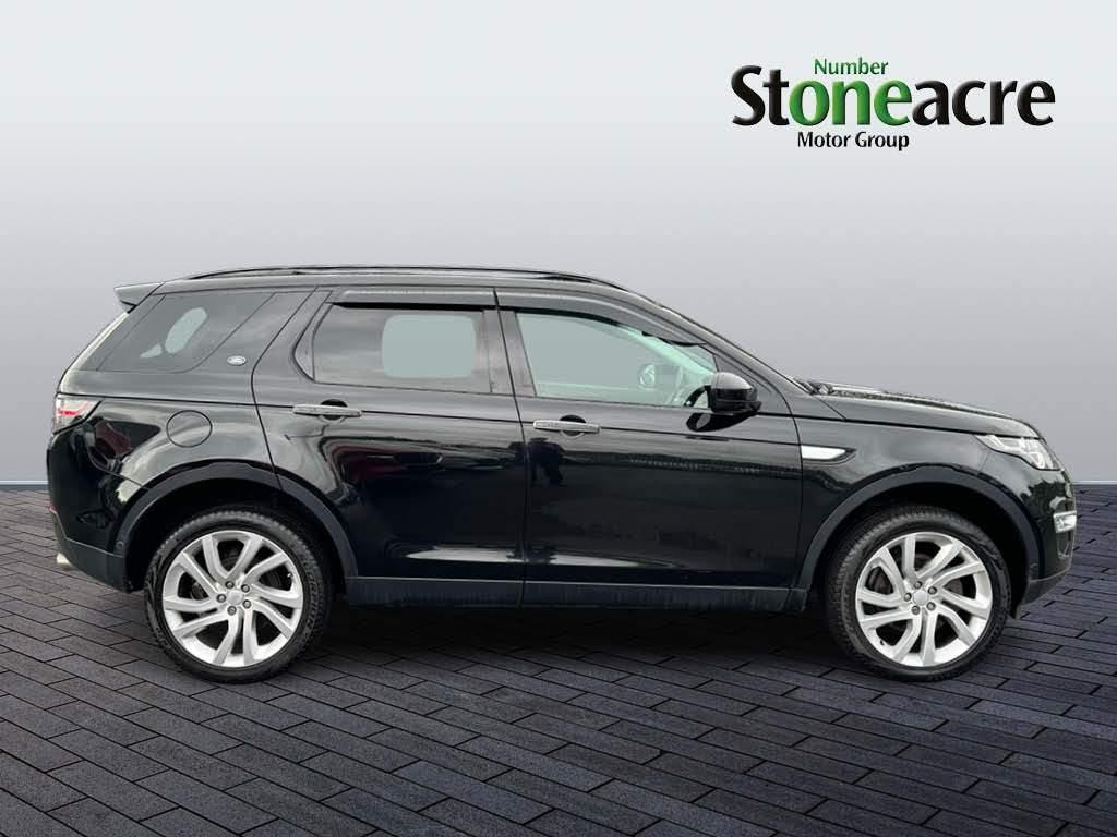 Land Rover Discovery Sport Image 2