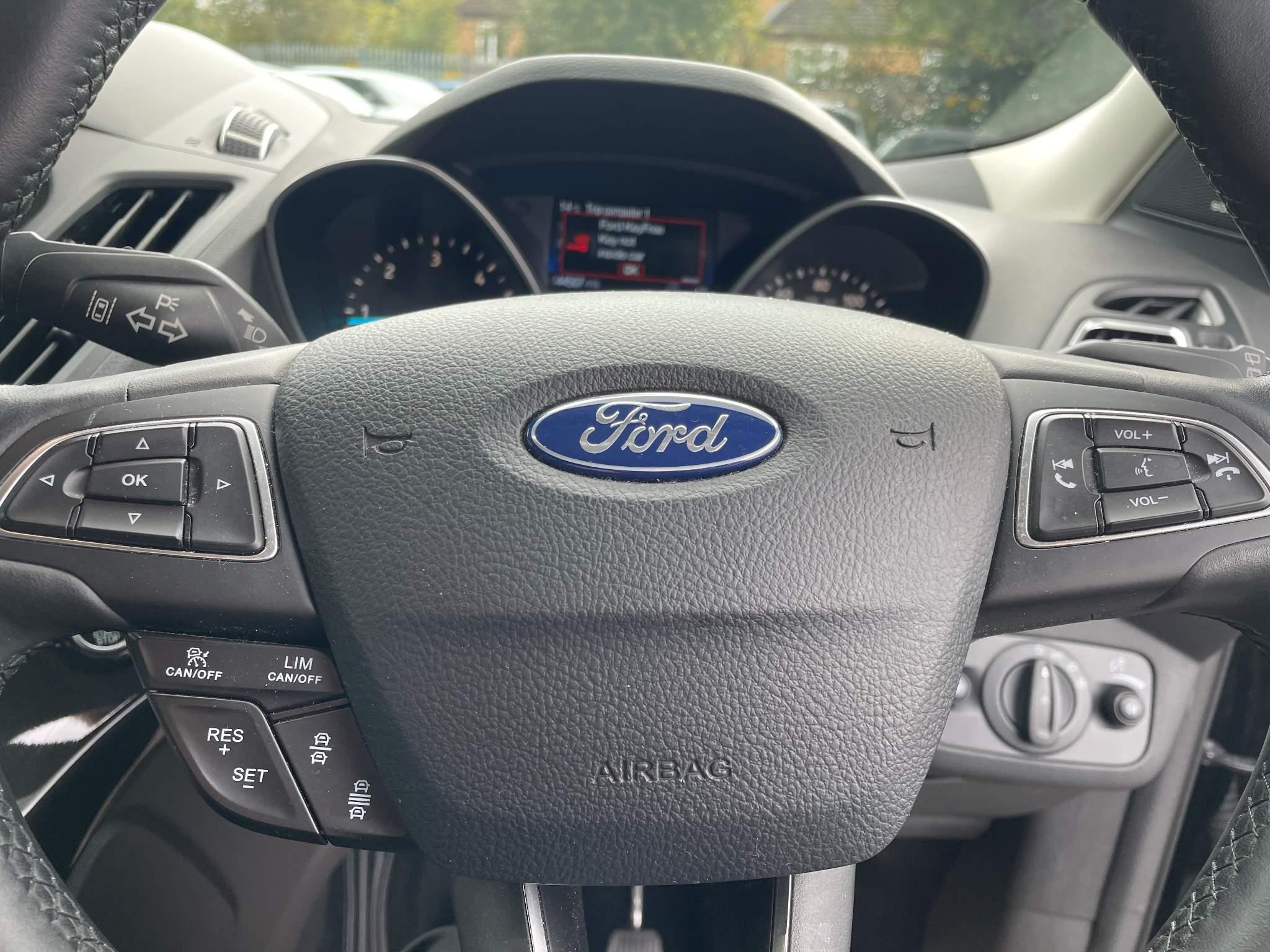 Ford Kuga Image 11