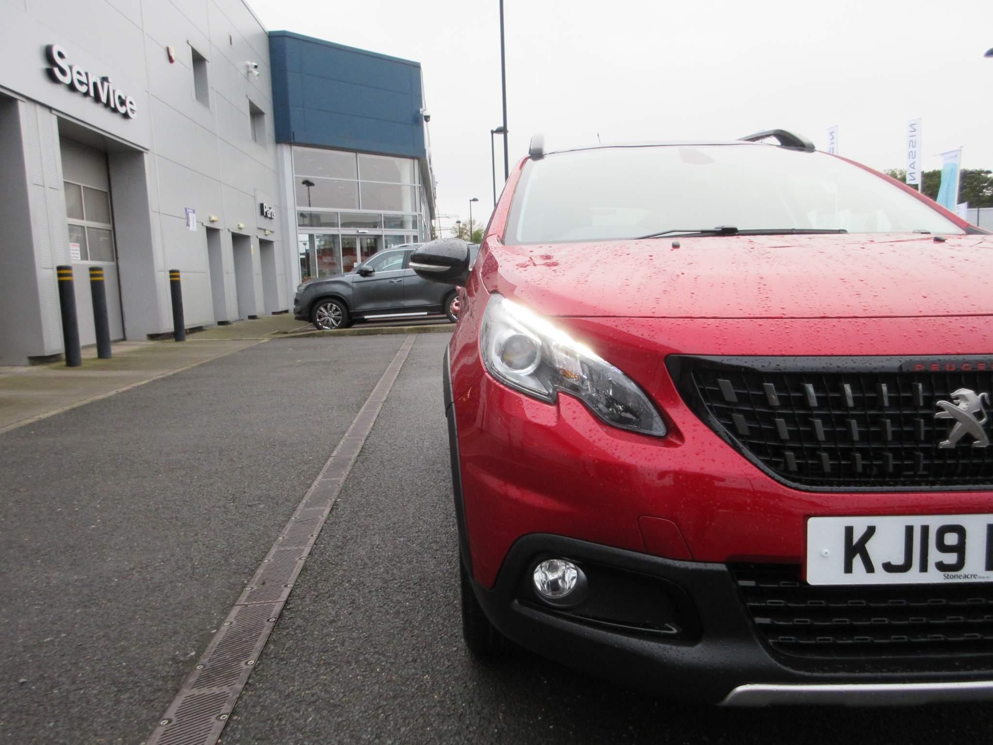 Peugeot 2008 Image 10