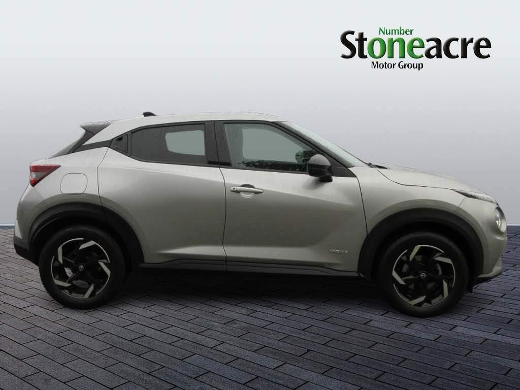 Nissan Juke Image 2