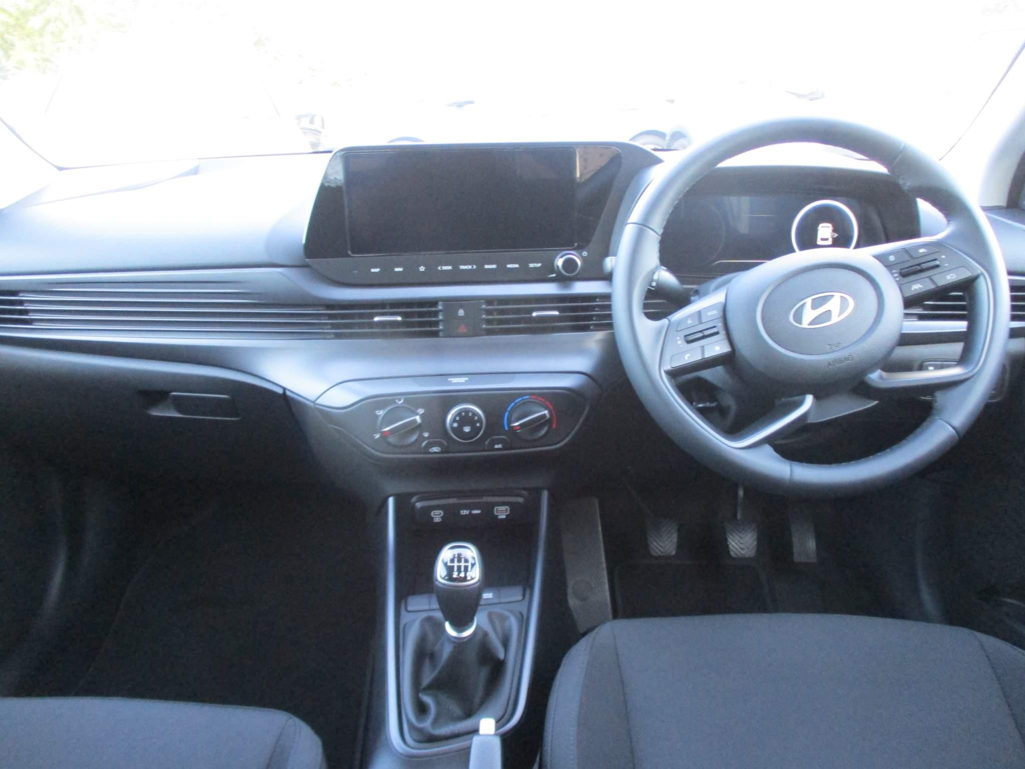 Hyundai i20 Image 12