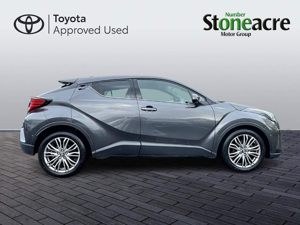 Toyota C-HR Image 4