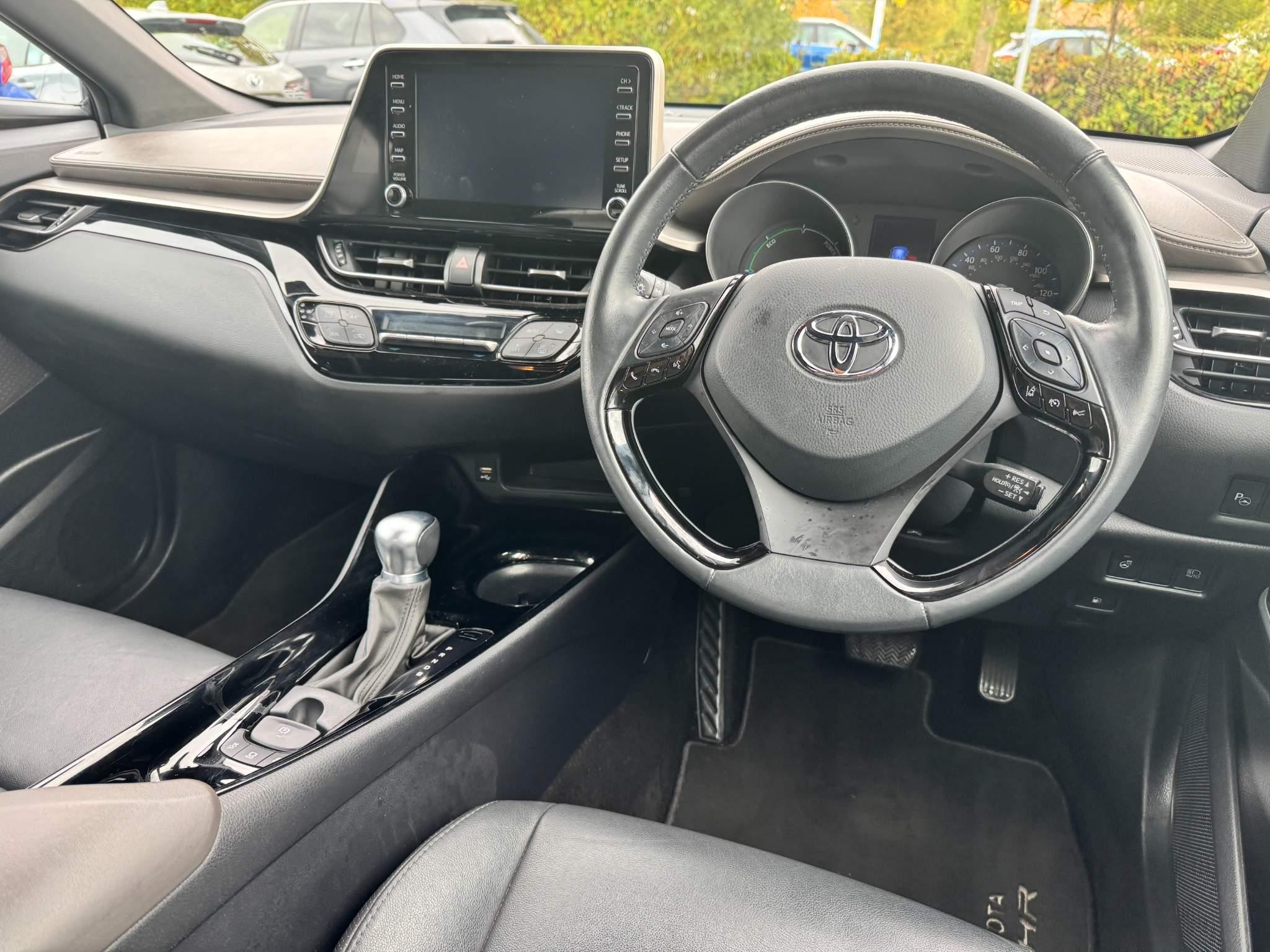 Toyota C-HR Image 18