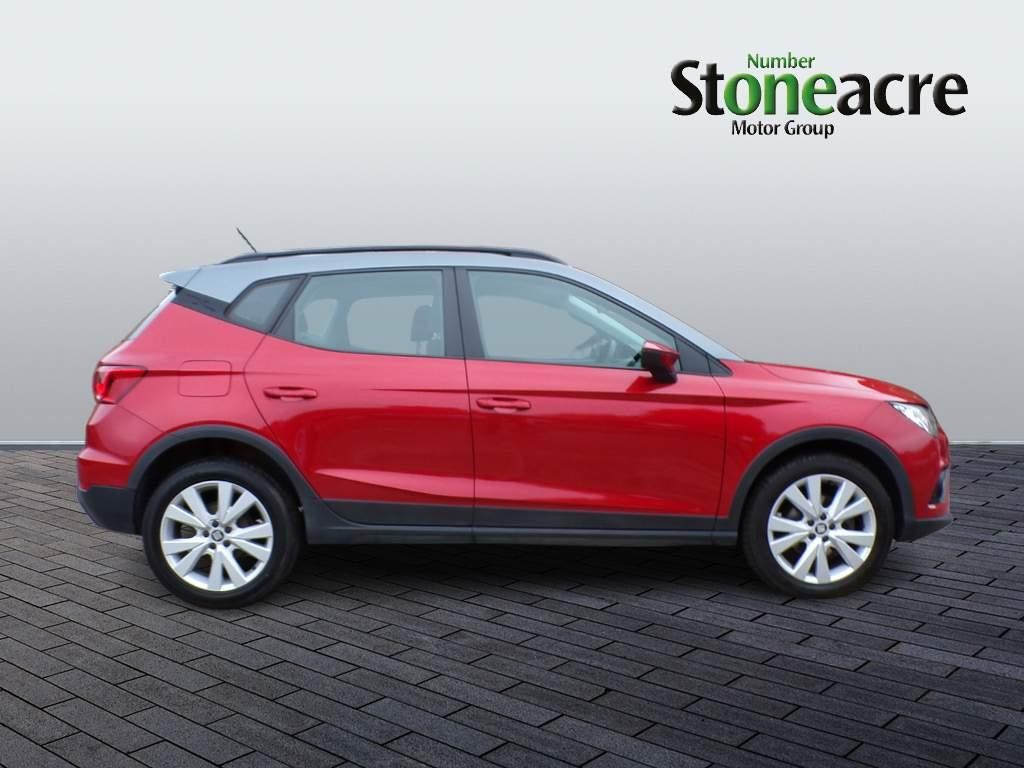 SEAT Arona Image 2