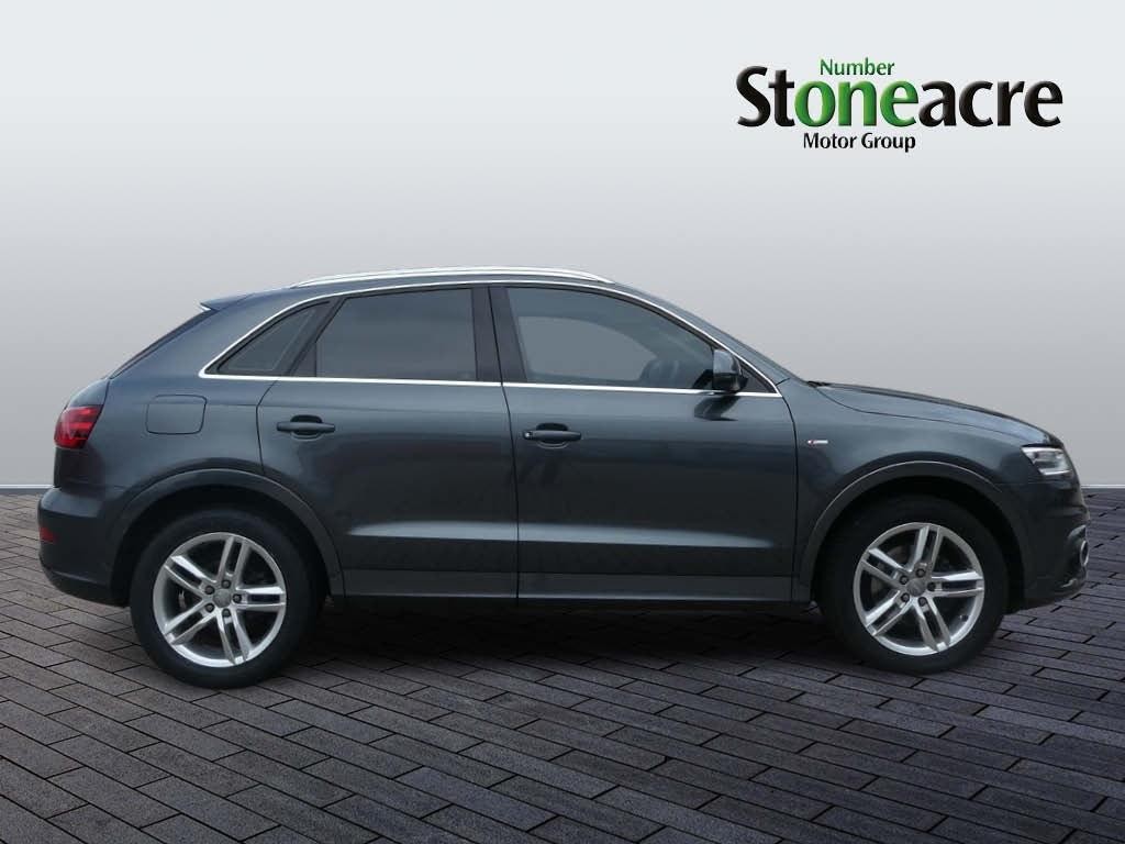 Audi Q3 Image 2