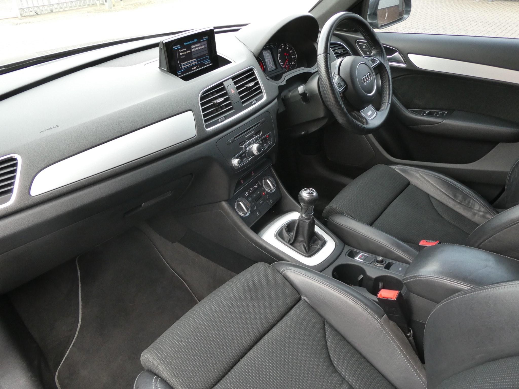 Audi Q3 Image 13