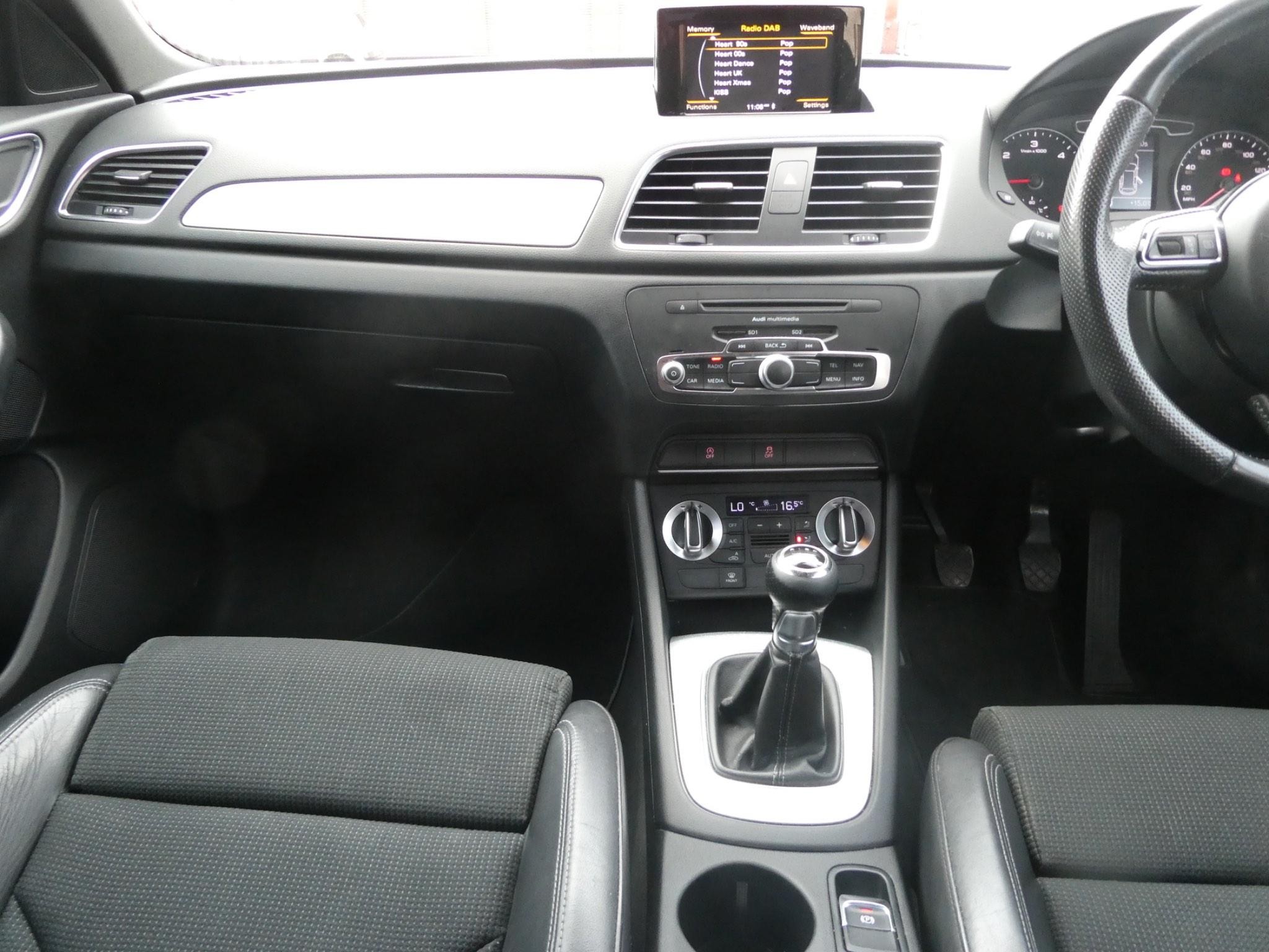 Audi Q3 Image 16