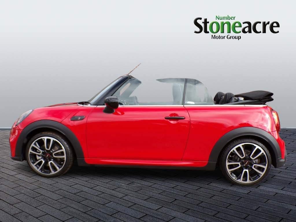 MINI Convertible Image 6