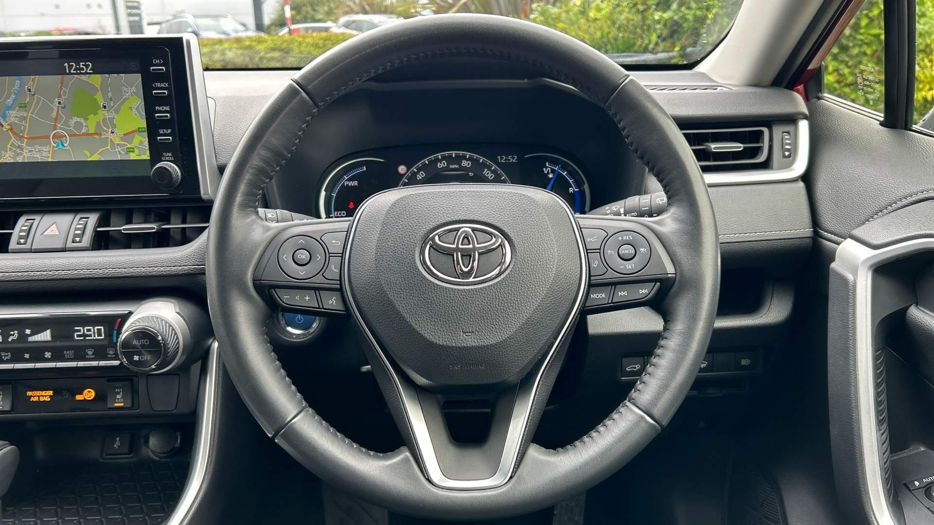 Toyota RAV4 Image 12