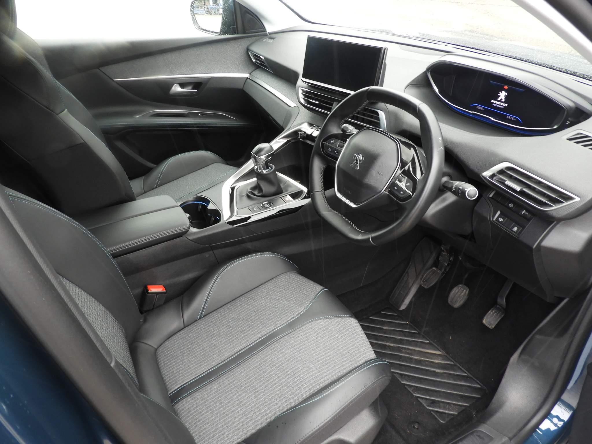 Peugeot 3008 Image 11