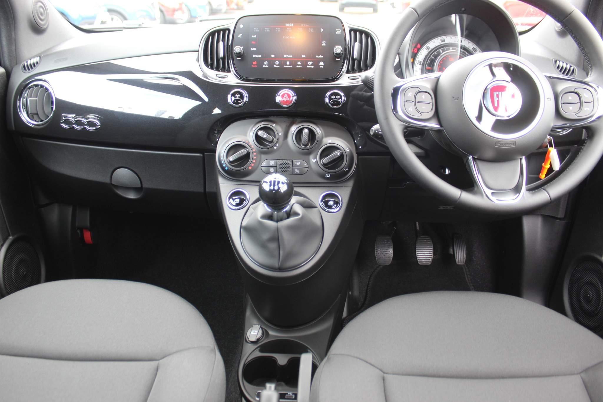 Fiat 500c Hybrid Image 12